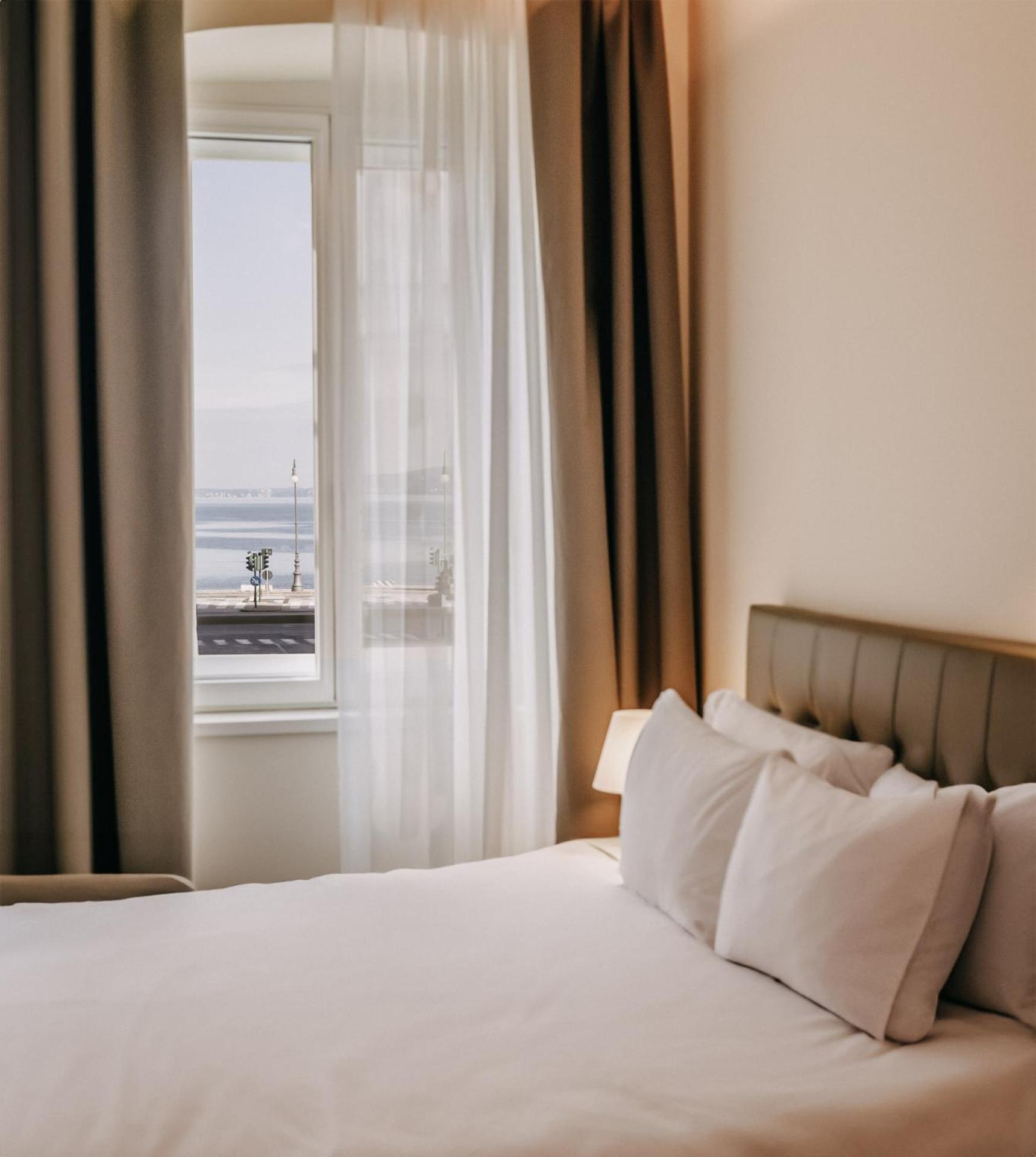 Hotel Vis A Vis トリエステ エクステリア 写真